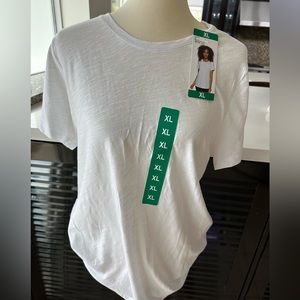 Felina women’s white short sleeve, T-shirt, size medium